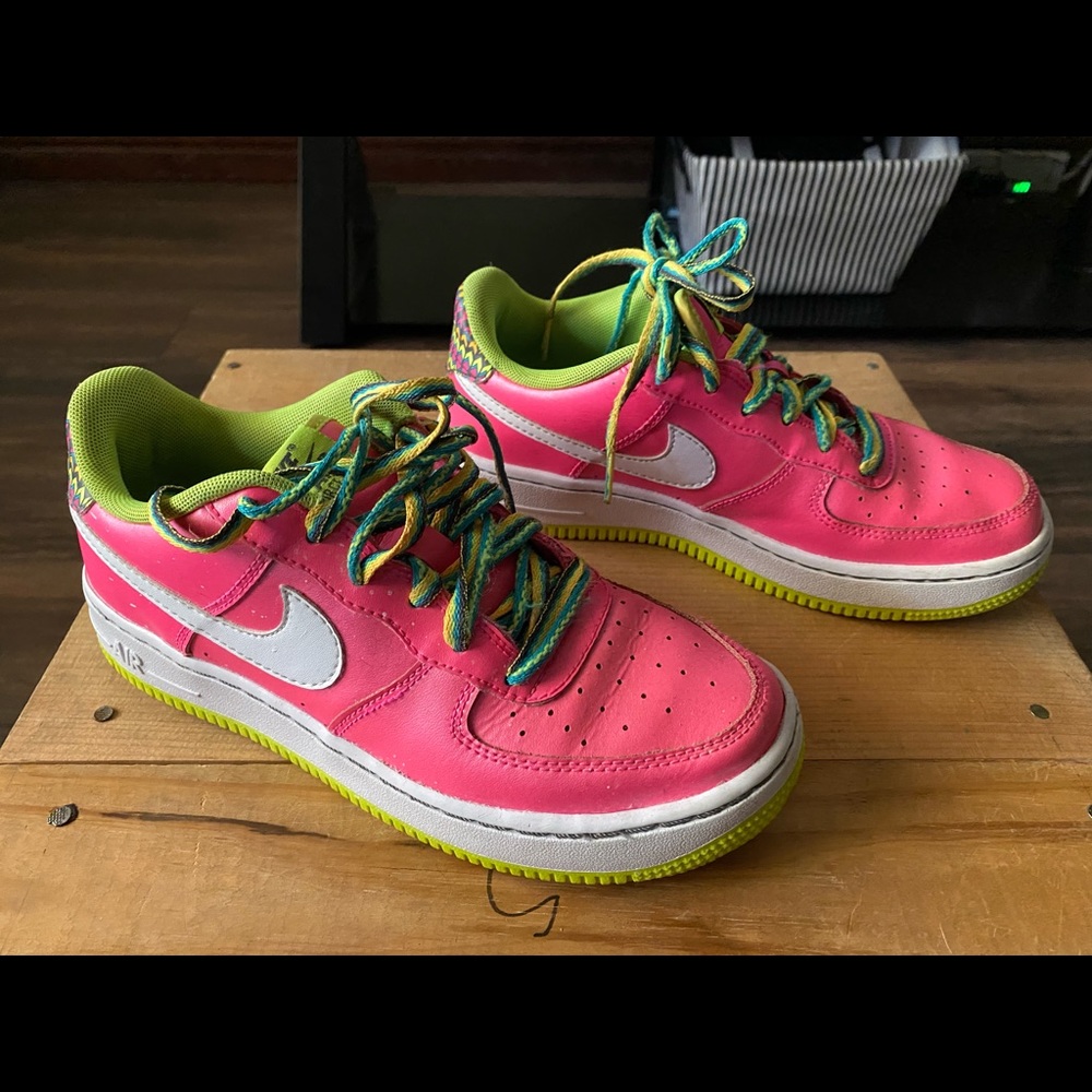 Nike Air Force 1, Girls Pink Sneakers, size 4.5